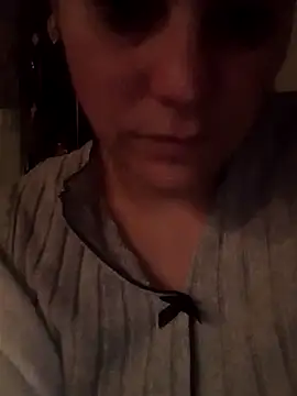 Snapshot of Cassandrina1 chatting on November 11, 2025, 4:45 am Cassandrina1 online show from November 11, 2025, 4:45 am