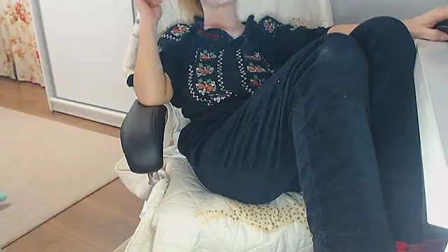 merlyn4 online show from January 5, 2025, 11:15 am