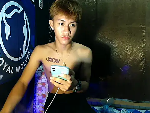 naughtyboyloy 0 online show from September 30, 2025, 1:38 pm