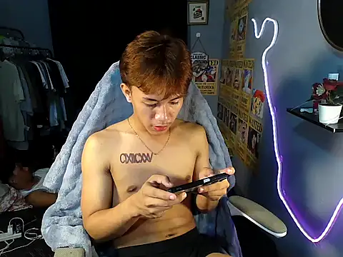 naughtyboyloy 0 online show from June 26, 2026, 5:17 pm