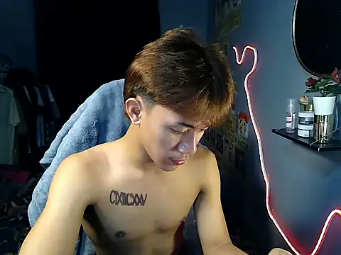naughtyboyloy 0 online show from July 9, 2026, 12:04 am