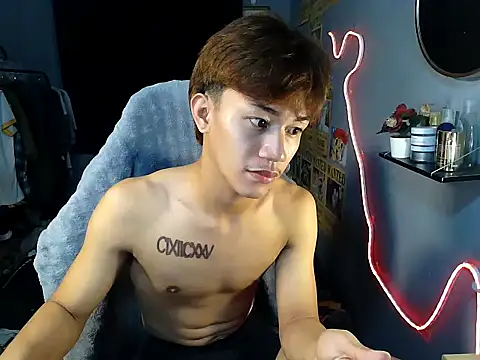 naughtyboyloy 0 online show from July 13, 2026, 6:44 pm