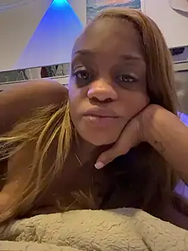 Snapshot of Angelbunnyy chatting on January 13, 2026, 1:49 pm Angelbunnyy online show from January 13, 2026, 1:49 pm