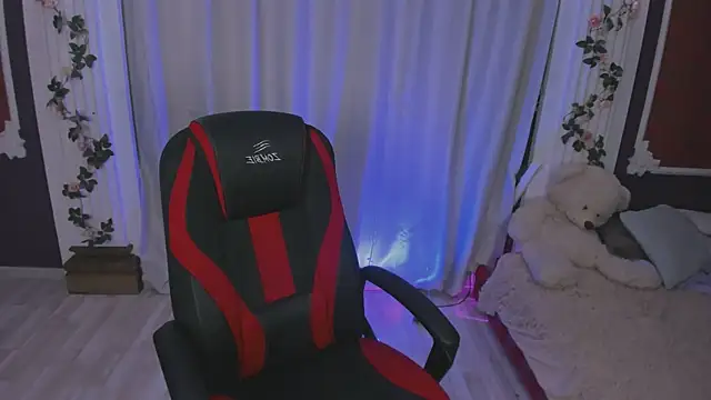 -Seava online show from October 17, 2025, 3:36 pm