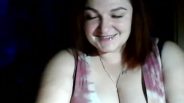 AngelQSky online show from November 28, 2025, 8:33 pm