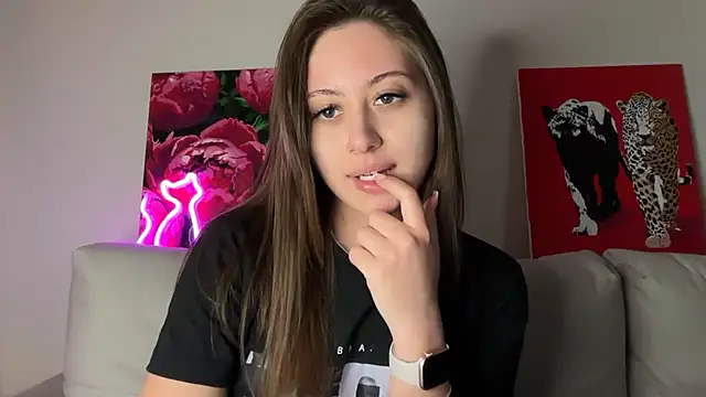 Snapshot of StellarAlice chatting on May 24, 2026, 6:57 pm StellarAlice online show from May 24, 2026, 6:57 pm