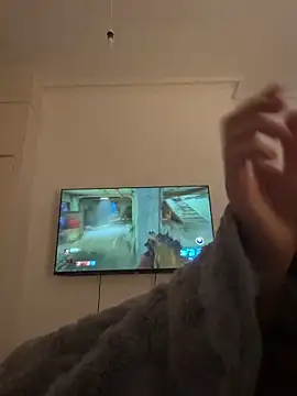 Snapshot of cutietootie02 chatting on February 6, 2026, 12:52 pm cutietootie02 online show from February 6, 2026, 12:52 pm