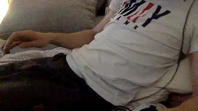 Breezydicksn online show from November 4, 2025, 5:56 pm