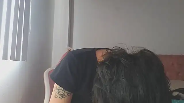 Crystal Star  online show from October 19, 2025, 2:40 pm