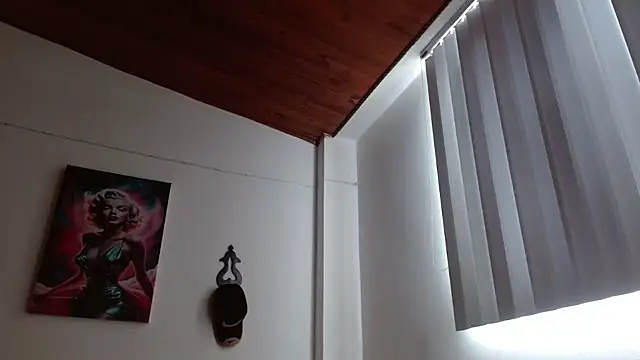 Crystal Star  online show from April 16, 2026, 2:29 pm