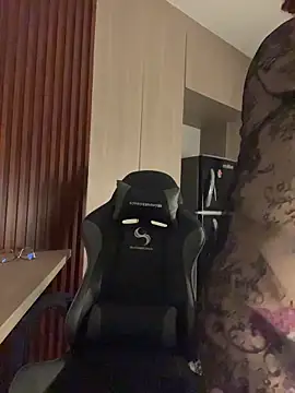 Enyagleam  online show from March 15, 2026, 2:28 am