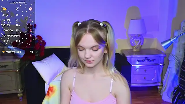 RosesKate online show from October 12, 2025, 4:44 am