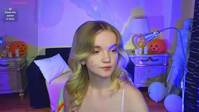 RosesKate online show from October 31, 2025, 11:55 am