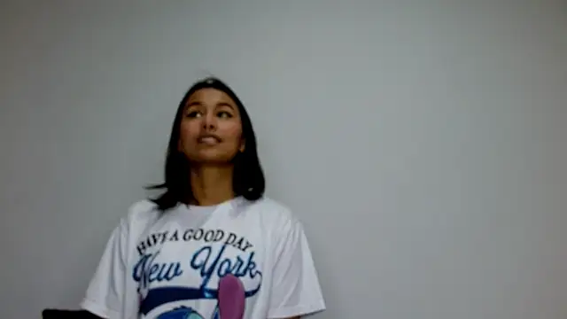 Gia Lee online show from October 8, 2025, 3:26 am