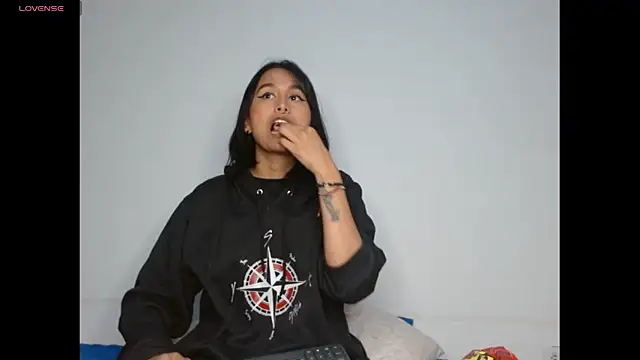 Gia Lee online show from January 8, 2026, 3:20 am