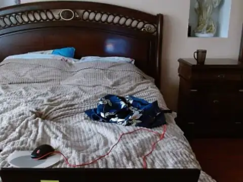 Crystal00Girl online show from November 20, 2025, 12:27 pm