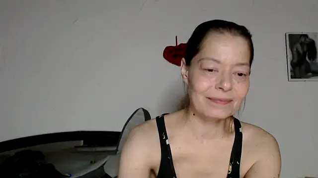 Snapshot of SexySarah177 chatting on February 8, 2026, 9:29 pm SexySarah177 online show from February 8, 2026, 9:29 pm