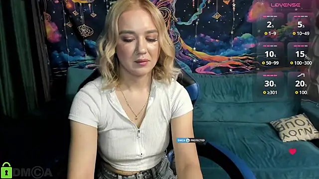 CrystalGirl99 online show from February 7, 2026, 1:48 pm