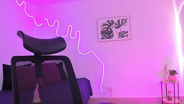 Cherrydollxx online show from September 21, 2025, 12:18 pm