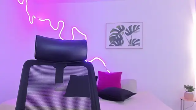 Cherrydollxx online show from October 23, 2025, 12:26 pm