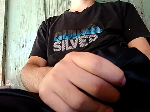 novinho safado   online show from April 10, 2026, 12:43 pm