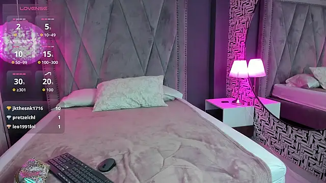 Nahomi key  online show from October 19, 2025, 8:15 am