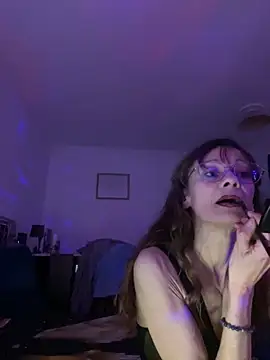 Chris06d22xh online show from April 24, 2026, 7:49 pm