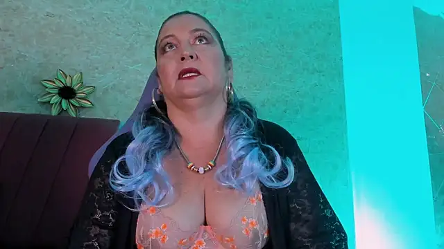 Snapshot of PalomaLombardi chatting on October 17, 2025, 8:11 pm PalomaLombardi online show from October 17, 2025, 8:11 pm