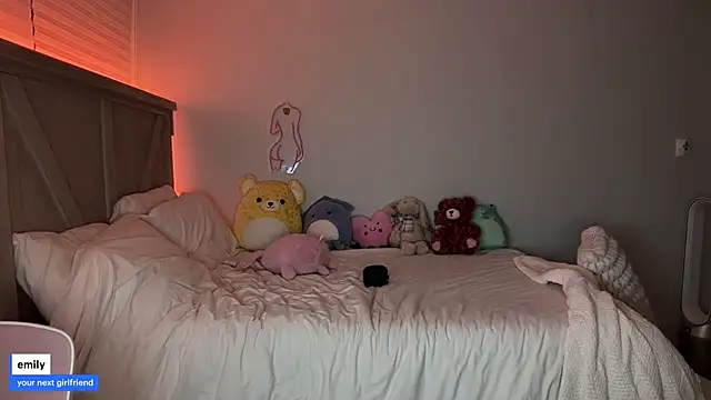 emmyfawn online show from September 15, 2025, 2:33 am