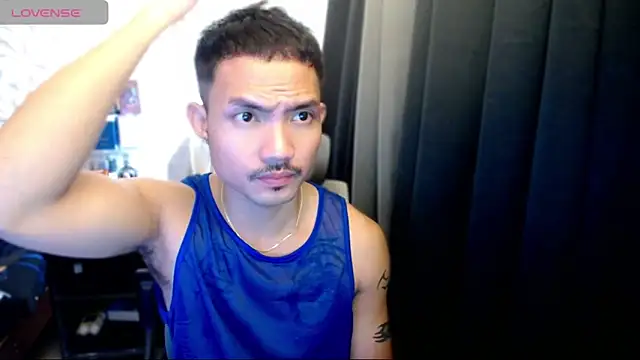 Snapshot of Thefriskyasian chatting on November 22, 2025, 3:38 am Thefriskyasian online show from November 22, 2025, 3:38 am