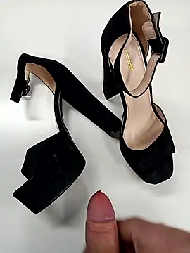 Snapshot of piciupiciu94 chatting on February 9, 2026, 11:14 am piciupiciu94 online show from February 9, 2026, 11:14 am