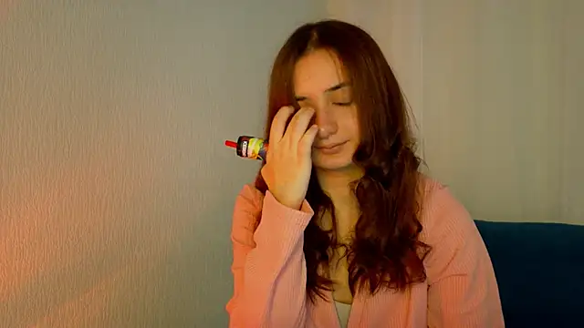 Snapshot of Lelia_Vibe chatting on October 22, 2025, 12:38 pm Lelia Vibe online show from October 22, 2025, 12:38 pm