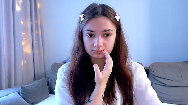 Snapshot of Lelia_Vibe chatting on November 17, 2025, 7:36 am Lelia Vibe online show from November 17, 2025, 7:36 am