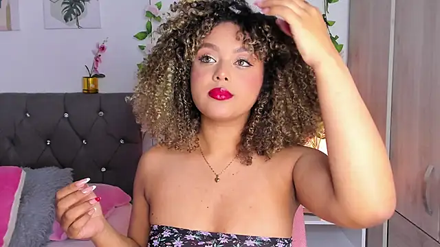 isajonnes18 online show from October 18, 2025, 3:09 am