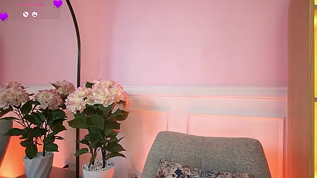 MilaCrave online show from March 10, 2026, 12:21 pm