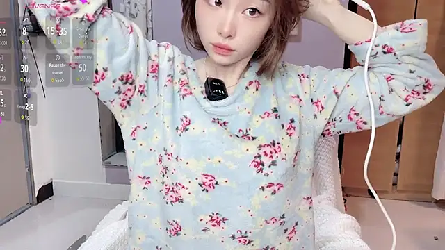 Y2Luvk online show from December 13, 2025, 9:09 pm