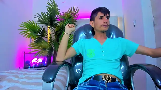 Snapshot of Wicked_Twink chatting on October 26, 2025, 1:17 pm Wicked Twink online show from October 26, 2025, 1:17 pm