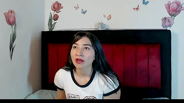 angelyxs online show from November 30, 2025, 8:35 pm