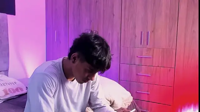 Snapshot of ZYZZ1312 chatting on October 15, 2025, 5:24 pm ZYZZ1312 online show from October 15, 2025, 5:24 pm