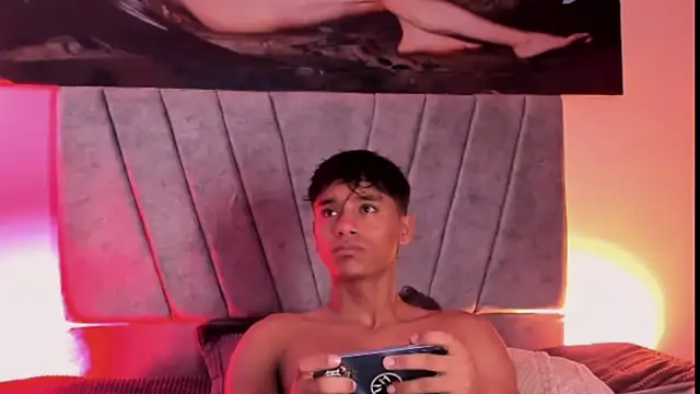 Snapshot of ZYZZ1312 chatting on October 24, 2025, 5:42 pm ZYZZ1312 online show from October 24, 2025, 5:42 pm