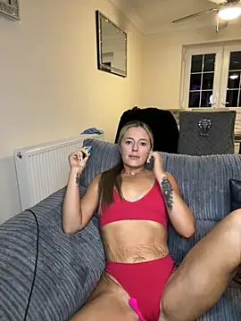 Snapshot of sammie-99 chatting on October 18, 2025, 10:10 pm sammie-99 online show from October 18, 2025, 10:10 pm