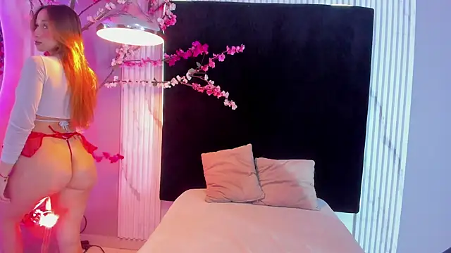 MONIK FOX CR online show from October 21, 2025, 7:36 pm