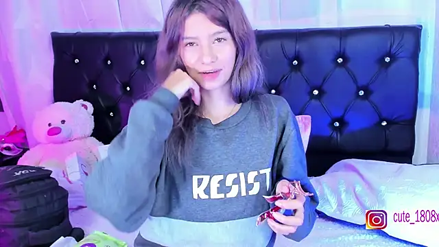 Snapshot of Sofiia_cute_ chatting on October 28, 2025, 3:54 am Sofiia cute online show from October 28, 2025, 3:54 am