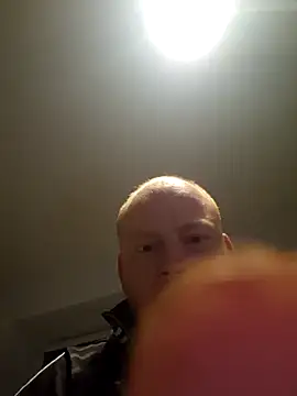 Snapshot of svenni2525 chatting on October 9, 2025, 6:11 am svenni2525 online show from October 9, 2025, 6:11 am