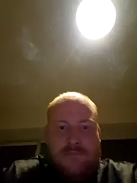 Snapshot of svenni2525 chatting on October 12, 2025, 6:18 pm svenni2525 online show from October 12, 2025, 6:18 pm