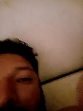 Snapshot of hendy692 chatting on October 12, 2025, 12:15 pm hendy692 online show from October 12, 2025, 12:15 pm