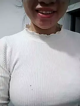 Mie rose online show from November 18, 2025, 2:17 am