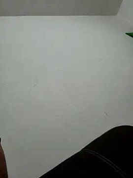 surdotravieso online show from September 22, 2025, 2:13 am