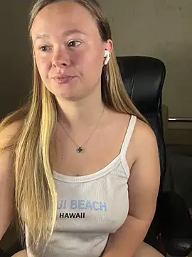 CaramelleSugar  online show from October 3, 2025, 7:00 pm