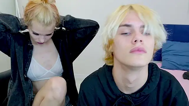 Snapshot of Bonnie_And_C1yde chatting on September 20, 2025, 5:03 pm Bonnie And C1yde online show from September 20, 2025, 5:03 pm